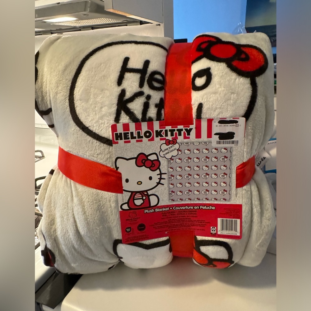 Hello Kitty blanket